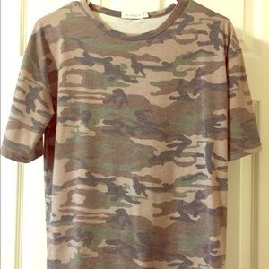 Camo tee